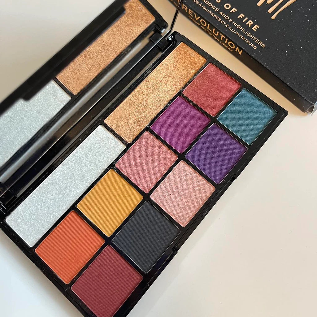 Makeup Revolution X Carmi Kiss Of Fire Palette