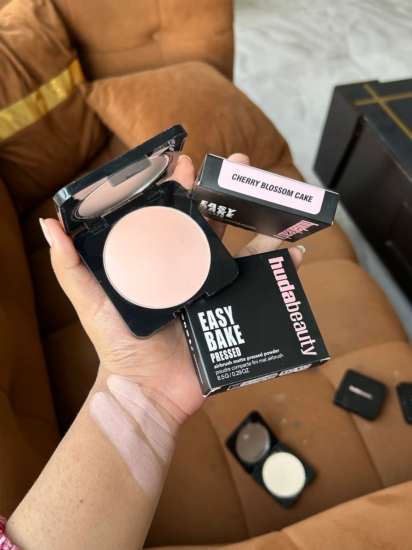 Huda Beauty Easy Bake Blend & Snatch Pressed Powder -8.5g