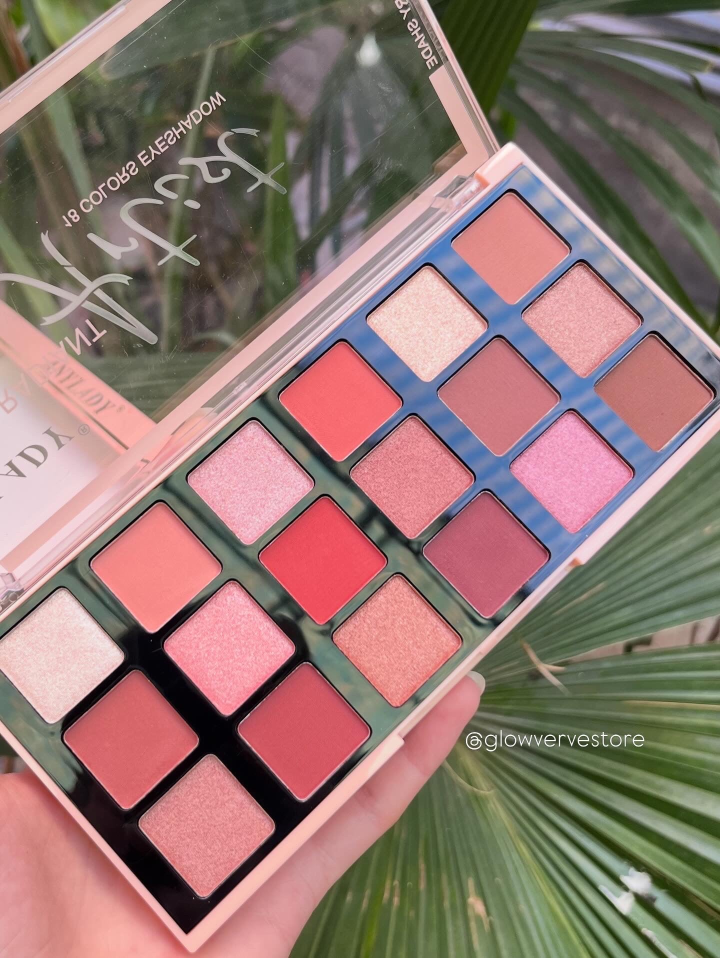 Anylady Radiant Artist 18 Colors Eyeshadow Palette
