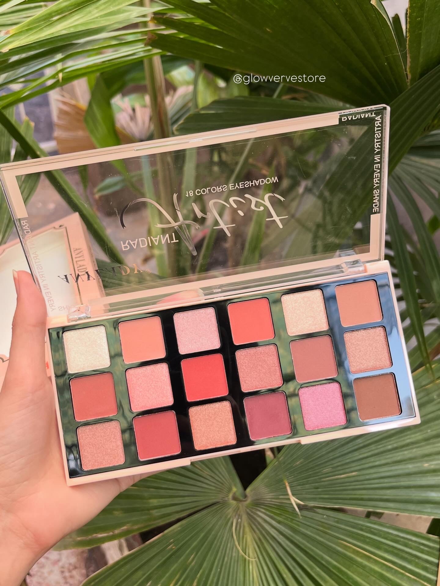 Anylady Radiant Artist 18 Colors Eyeshadow Palette