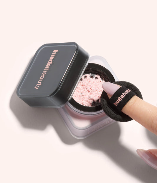 HUDA BEAUTY Baby Bake Loose Baking & Setting Powder