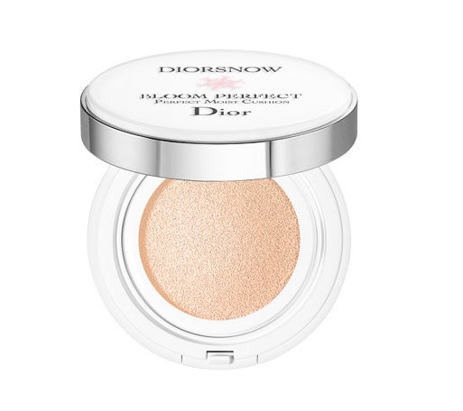 Dior DiorSnow Bloom Perfect Moist Cushion 020 – Radiant Flawless Skin